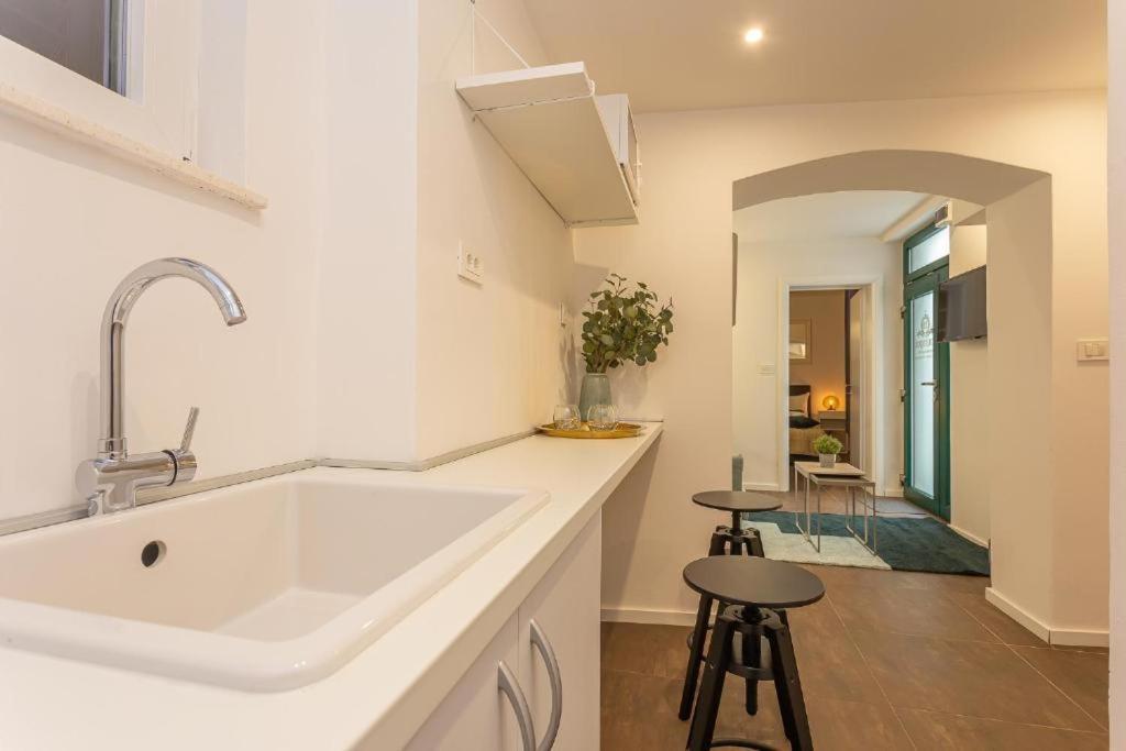 X Boutique Marinac Studio Apartments & Rooms Šibenik Exterior foto