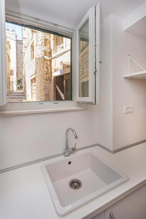 X Boutique Marinac Studio Apartments & Rooms Šibenik Exterior foto