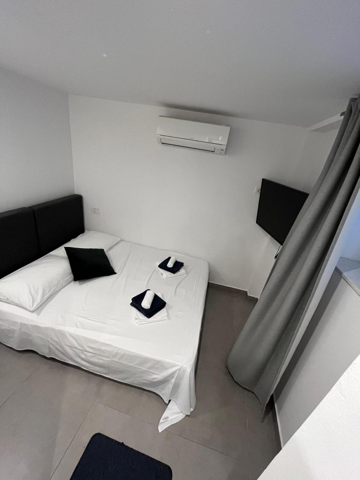 X Boutique Marinac Studio Apartments & Rooms Šibenik Exterior foto